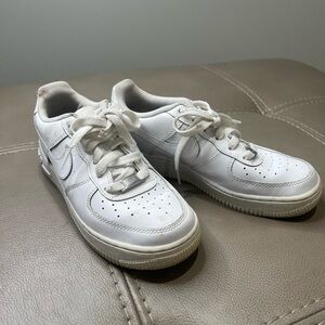 Air Force 1 Low (4y) (Triple White) (GS) 314192-117